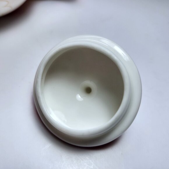 Maxwell and Williams Kimono Cream and Sugar Set Red and White Fine Bone … - Picture 10 of 10